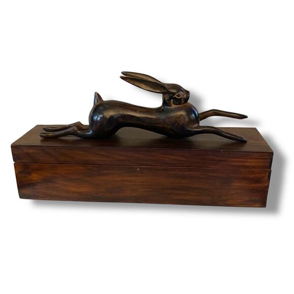 GLOBAL VIEWS PATINATED BRASS HARE RABBIT SCULPTURE ON ROSEWOOD BOX LARGE 14” - Picture 1 of 14